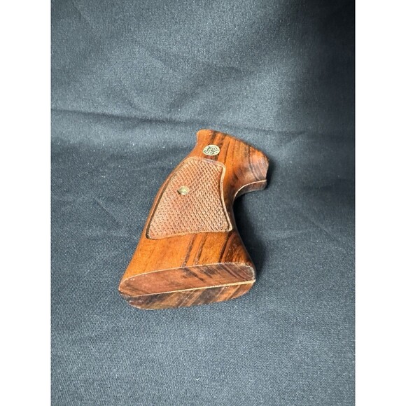 Uesd FACTORY SMITH & WESSON K FRAME MAGNA GRIPS SQUARE BUTT WOOD - Picture 9 of 11